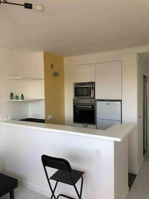 Montmartre With A View And Swimming Pool Access *